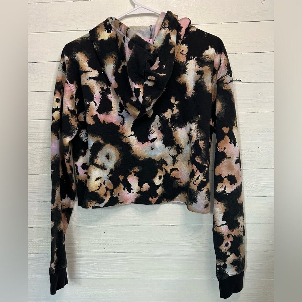 NWT Wild Fable cropped hoodie, black multicolor, size medium. - Picture 3 of 6